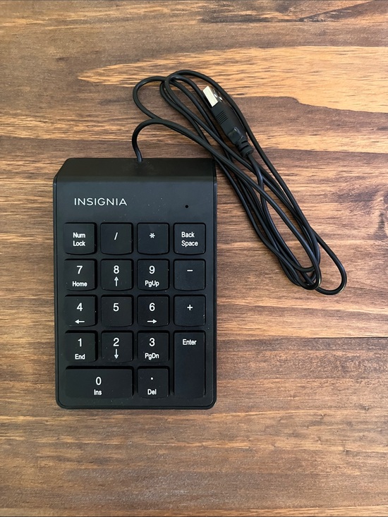 Insignia Other - Insignia Black Wired USB Numeric Keypad - Compact External Numpad